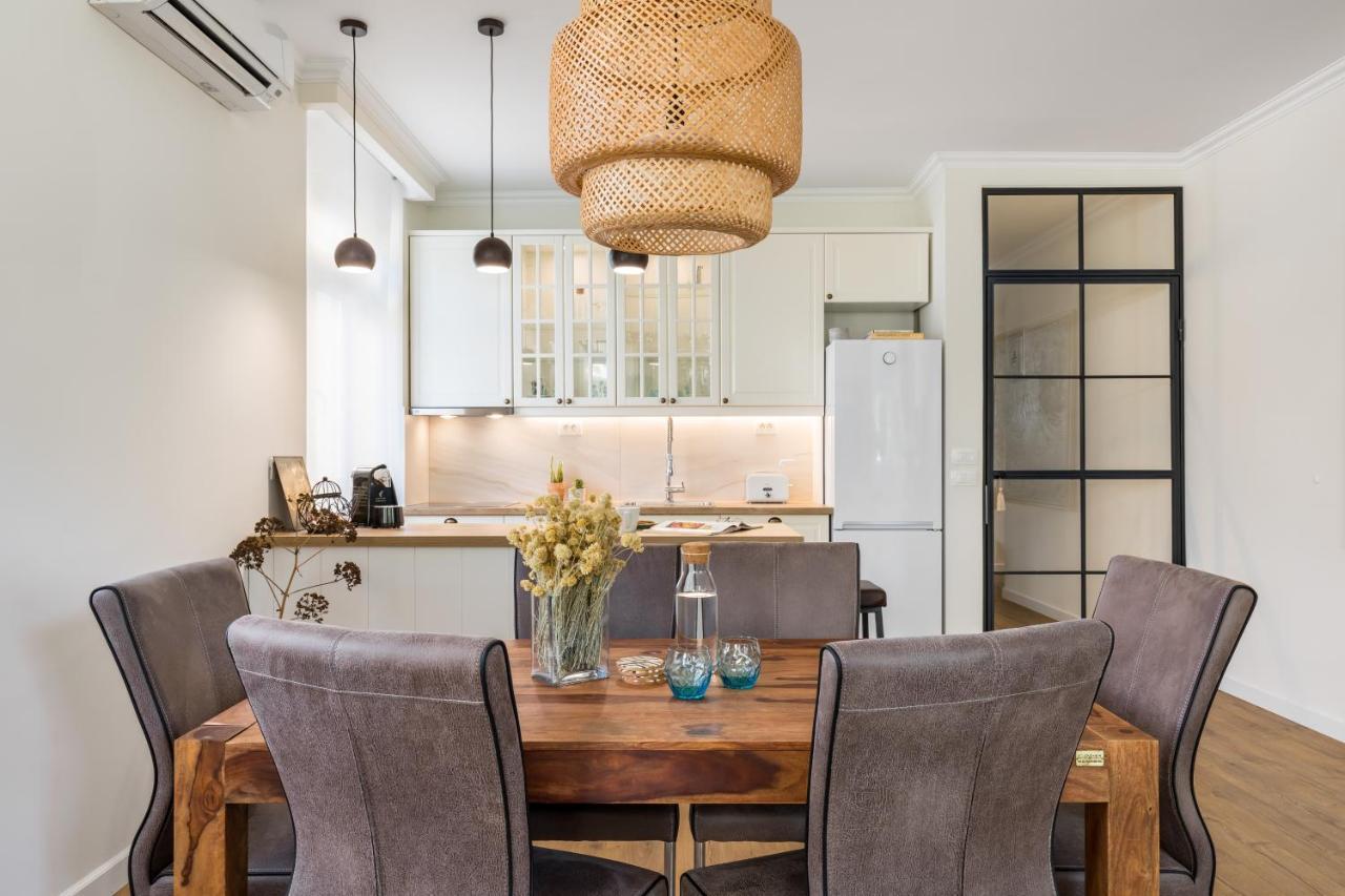 Charming Retreat In The Heart Of Apartment *